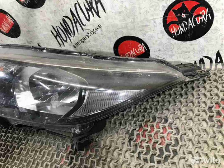 Фара левая Honda HR-V