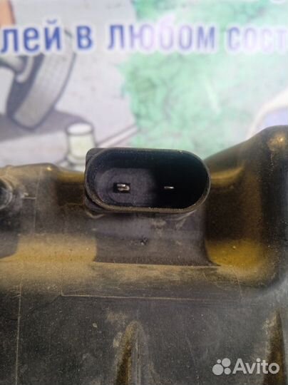 Бачок расширительный Volkswagen Touareg