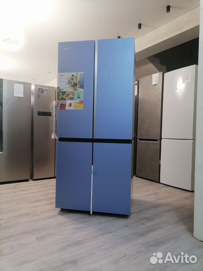 Холодильник многодверный стекло фасад голубой