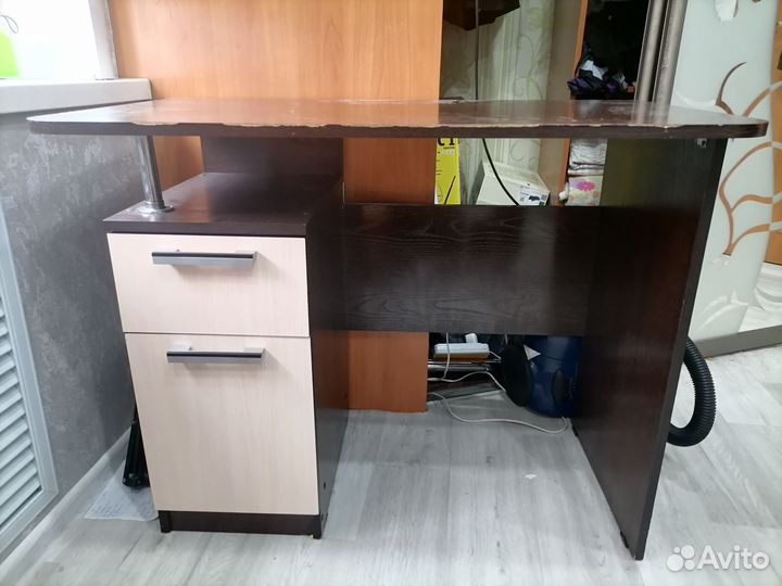 Письменный стол б/у