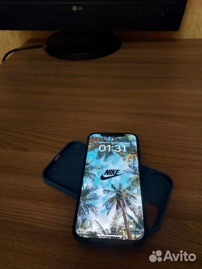 Продам iPhone 12 128 идеал