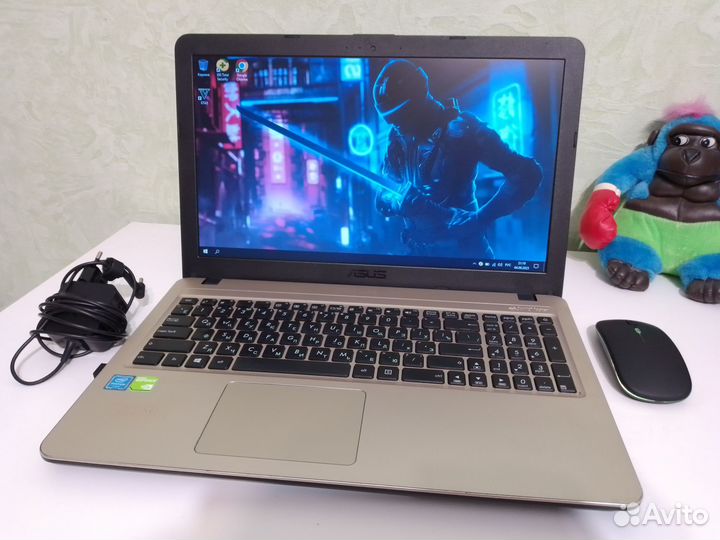 Игровой с 2 видеокартами 4ядра/500Gb ноутбук Asus