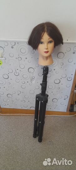 Манекен голова и штатив тринога