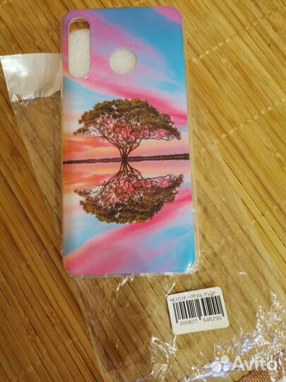 Чехлы на телефон