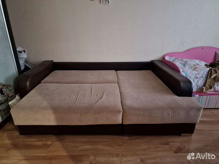 Большой угловой диван бу