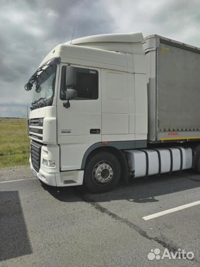 DAF XF 105.460 с полуприцепом, 2012
