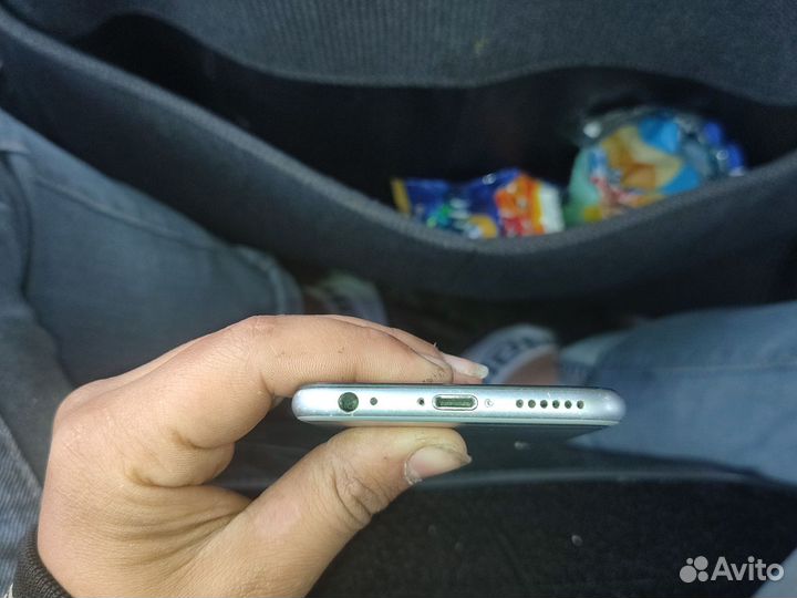 Телефон iPhone 6s