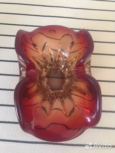 Ваза, конфетница цветное стекло гнутое, СССР