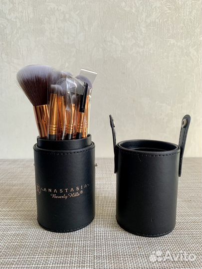 Набор кистей для макияжа