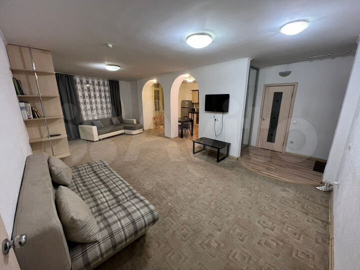 2-к. квартира, 72 м², 8/11 эт.