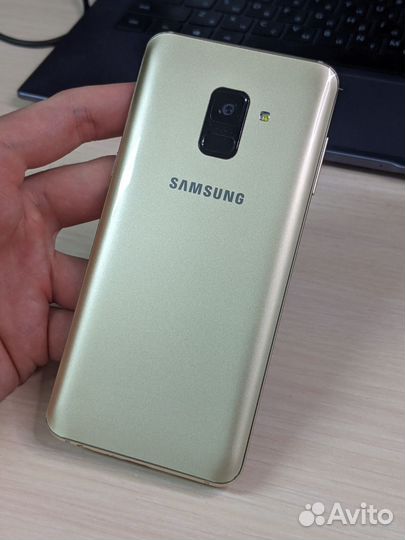 Samsung Galaxy A8 (2018), 4/32 ГБ