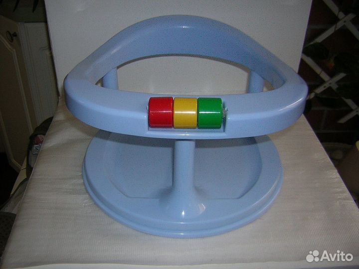 Детское сиденье для купания в ванне