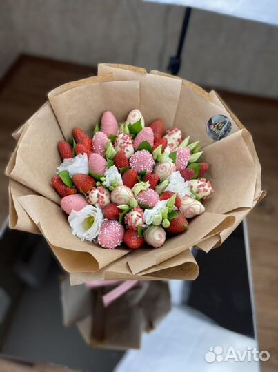 Клубничный букет