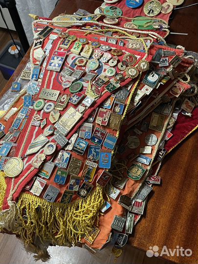 Коллекция значков СССР