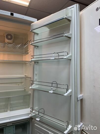 Холодильник Liebherr Premium NO Frost