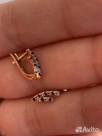 Золотые серьги