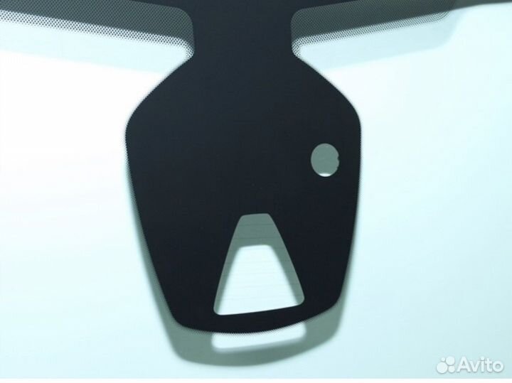 Лобовое стекло BMW i8