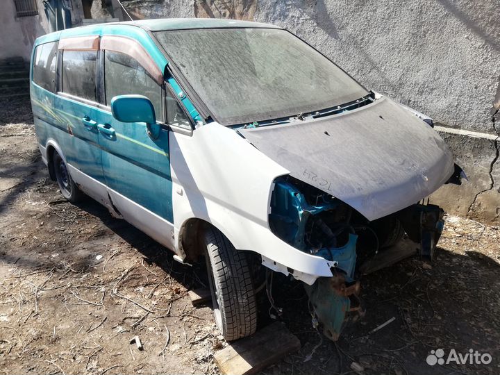 Nissan Serena C24 разбор