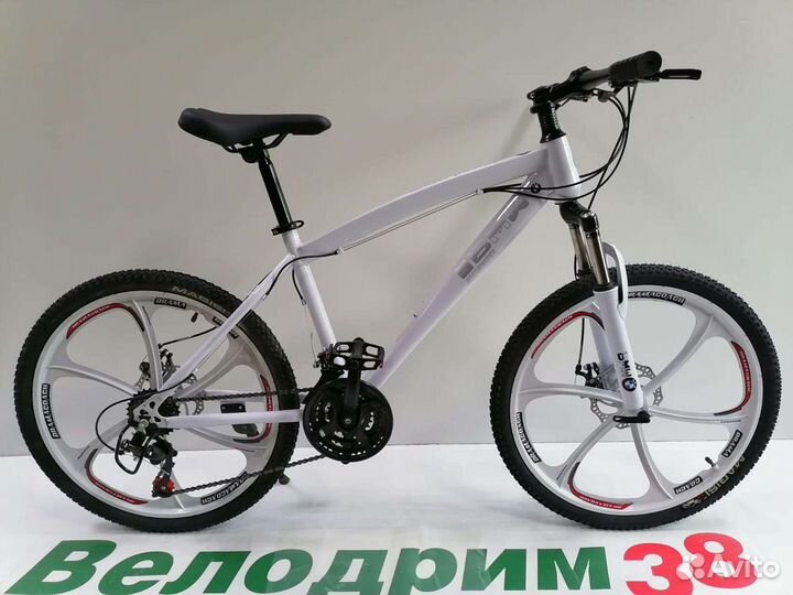 Велосипед на литых дисках bmw