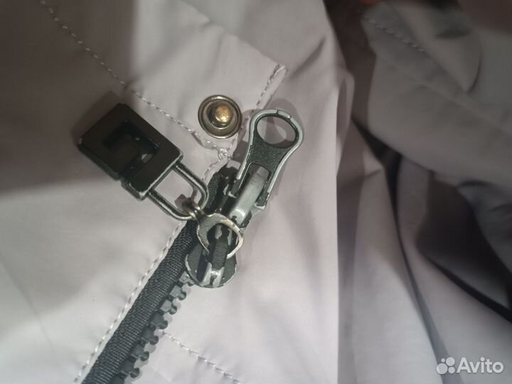 Ветровка женская