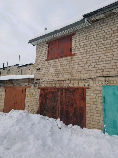 Гараж, > 30 м²