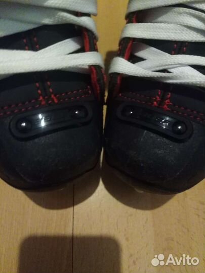 Хоккейные коньки bauer детские