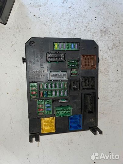 Блок предохранителей Citroen C4 B7