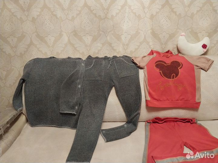 Спортивный костюм и ветровка женская