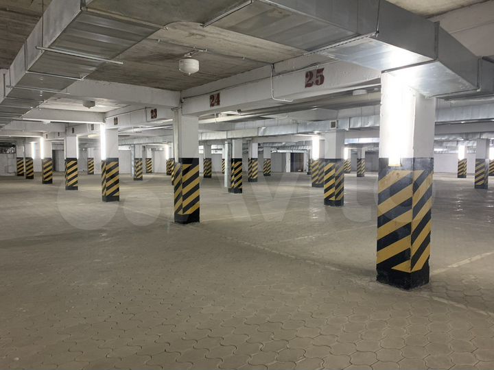 Машиноместо, 12 м²