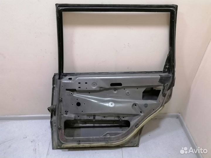 Дверь бок.зад.прав.Volkswagen Passat B3 универсал