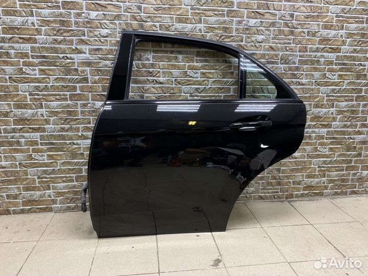 Дверь задняя левая Mercedes-Benz E-Class