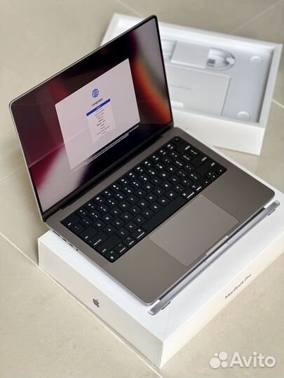 Apple MacBook Air 13 m2 Golden