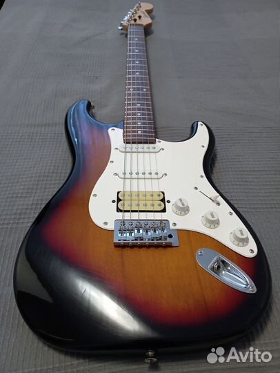 Электрогитара Stratocaster+комбик+чехол+кабель
