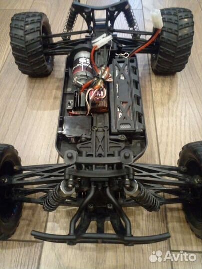 Радиоуправляемая машинка himoto