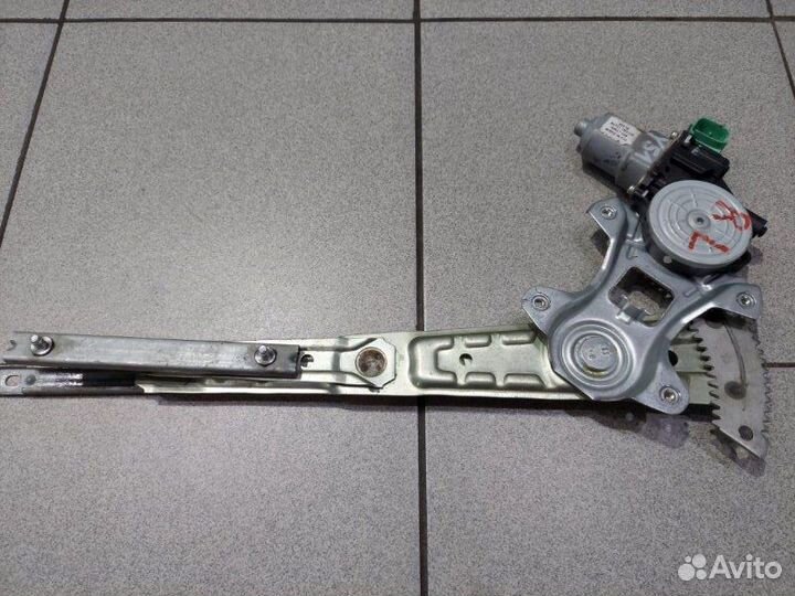 Стеклоподъемник задний левый Nissan Fuga Y51