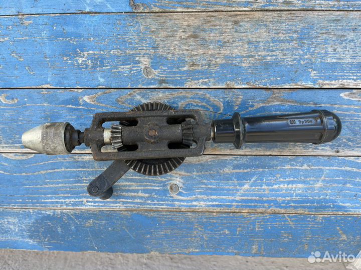 Дрель ручная