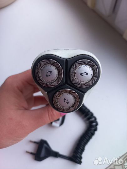 Бритва электрическая philips