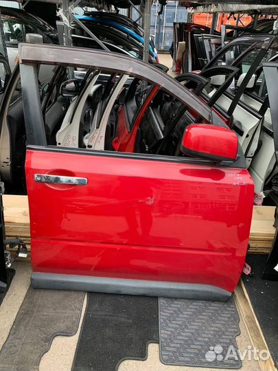 Передняя правая дверь Nissan X-trail T31