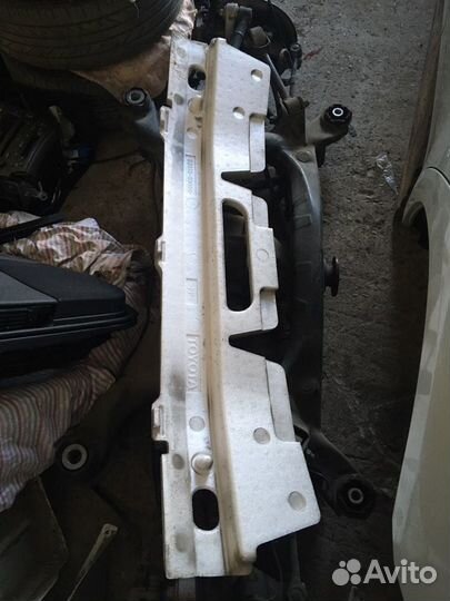 Пенопласт усилитель заднего бампера Лексус Ис250 i