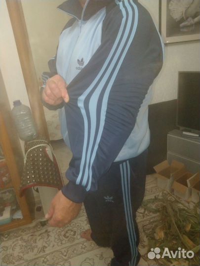 Спортивный костюм adidas новый