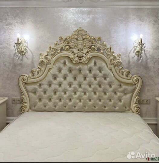 Спальный гарнитур