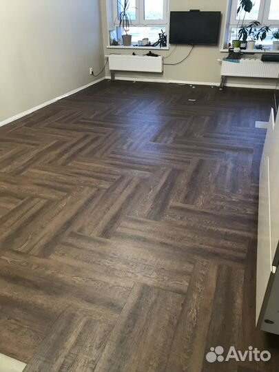 Профессиональная укладка кварцвиниловой плитки