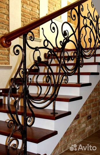 Лестница металлическая дизайн 4702