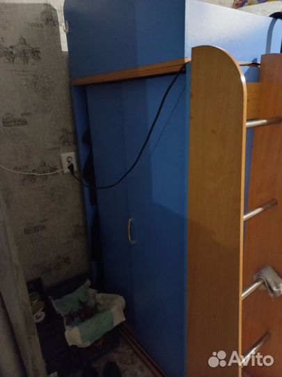 Уголок школьника с кроватью