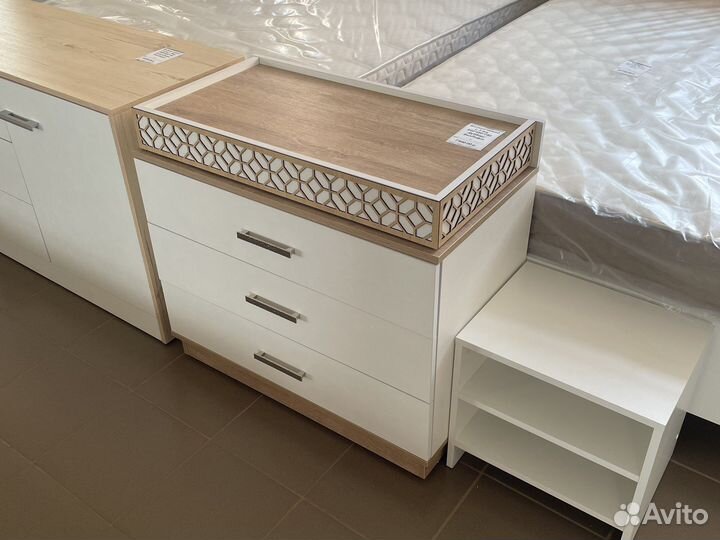 Спальный гарнитур