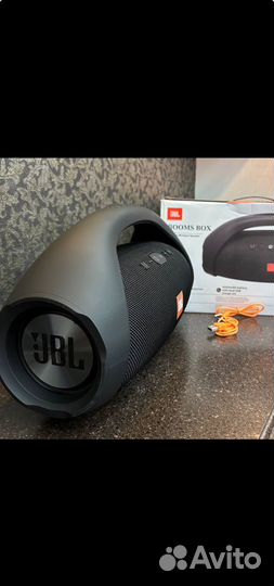 Колонка jbl boombox