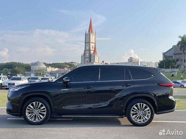 Toyota Highlander 2.5 AT, 2022, 44 000 км