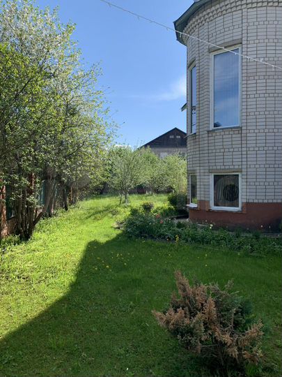 Коттедж 250 м² на участке 15 сот.