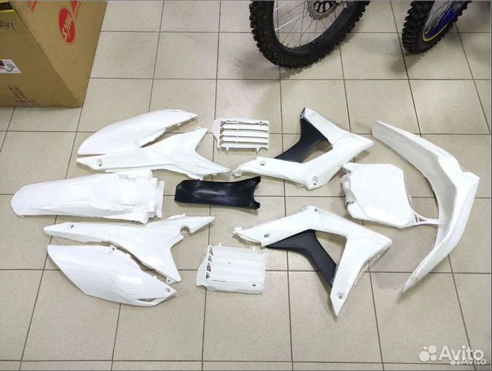 Пластик комплект BSE M2, M4, M8, RTC300, Z4-Z11