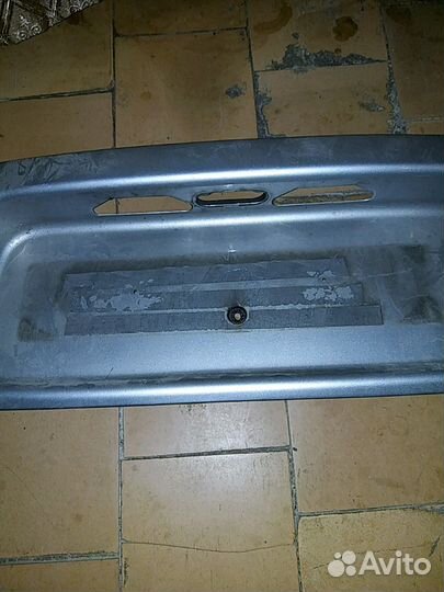 Накладка на заднюю дверь багажник Hyundai Santa Fe